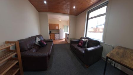 5 bedroom house share to rent - Photo 2