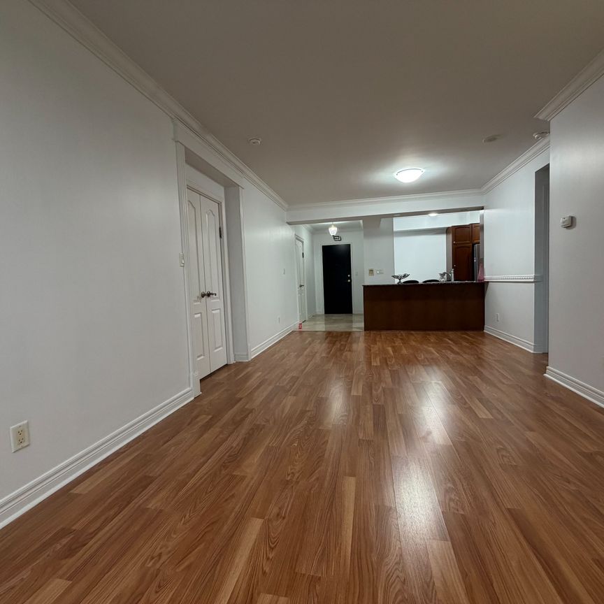 For Lease - 100 Promenade Circle Unit# 304, Vaughan, Ontario - Photo 1