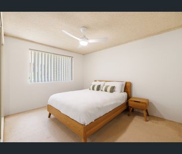 Furnished Beachside Rental - Live the Kirra Beach Lifestyle! - Photo 4