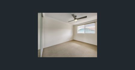 Prime Position - Steps to New Farm Riverwalk - Photo 2