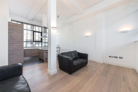 3 bedroom flat to rent - Photo 2