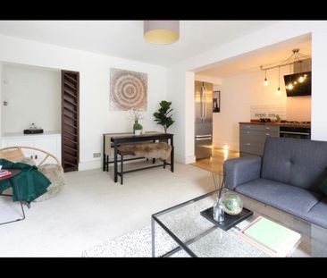 1 Bed Flat, Buckingham Place, BS8 - Photo 1