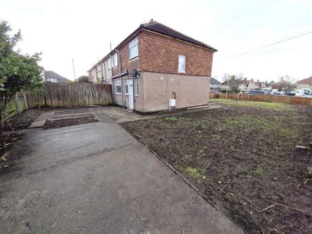 2 bedroom semi-detached house to rent - Photo 2