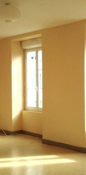 STUDIO TRES BON ETAT PROCHE GARE - Photo 1