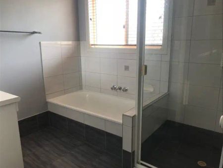 “GREAT FAMILY HOME !” - Photo 5