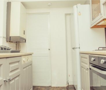 Artillery Road, Guildford, Surrey, GU1 4NN - Photo 2