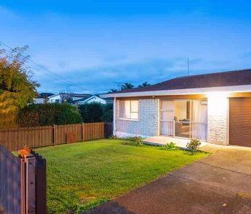 3 BEDROOM - SINGLE STOREY - GARAGE - Photo 5