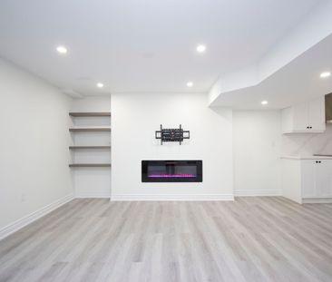 For Lease - 6 Westacott Crescent, Ajax, Ontario - Photo 2