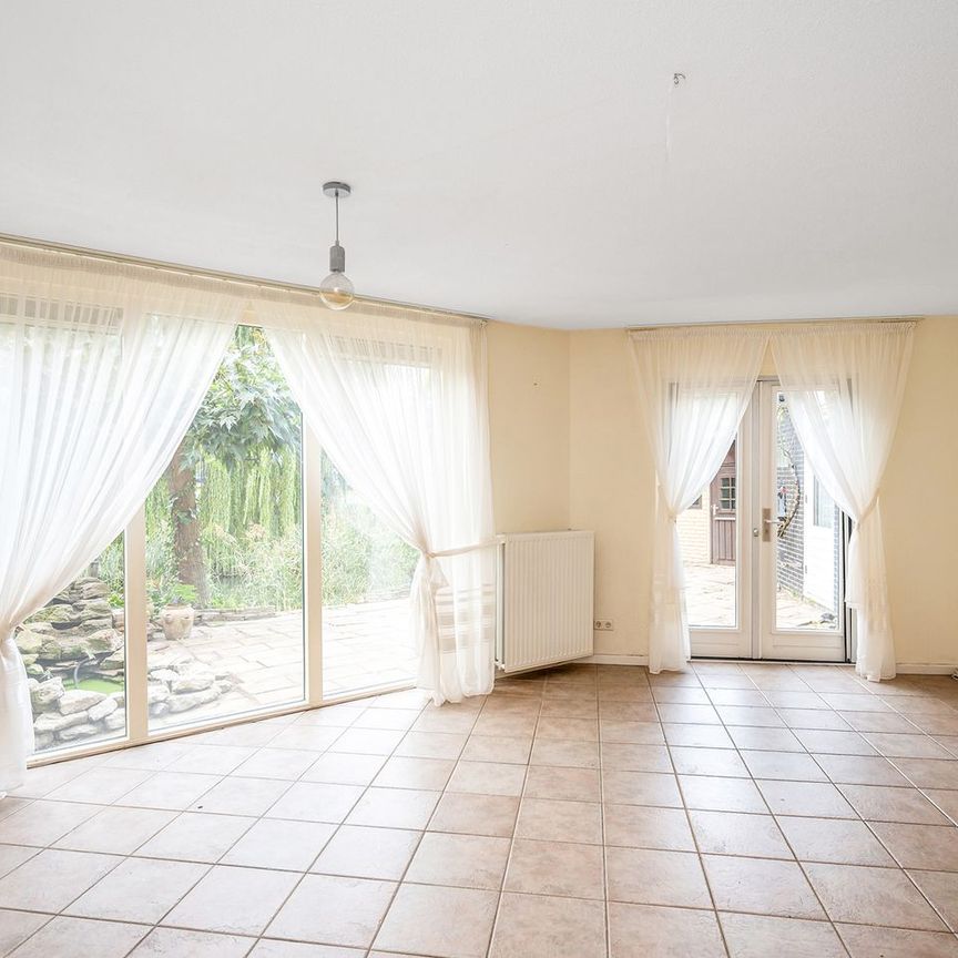 Annie M.G. Schmidtweg 207, Literatuurwijk Zuid, 1321LG, Almere - Foto 1