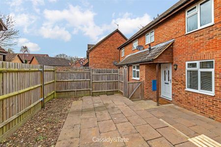 1 bedroom end of terrace house to rent - Photo 2