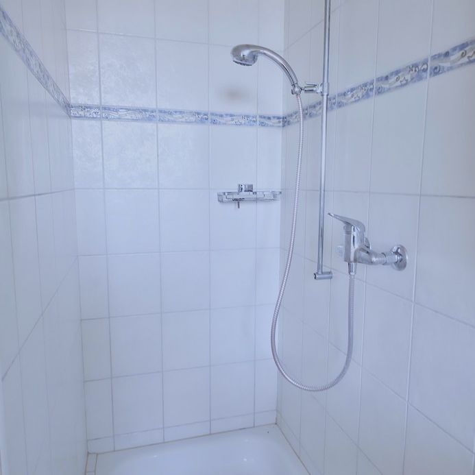 Rent a 4 ½ rooms apartment in Courchapoix - Photo 1