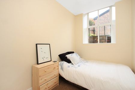 2 Bed Flat, Gambier Terrace, L1 - Photo 4