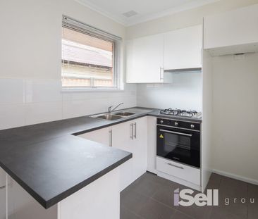 3/40 Albert Avenue, Springvale, Vic 3171 - Photo 6