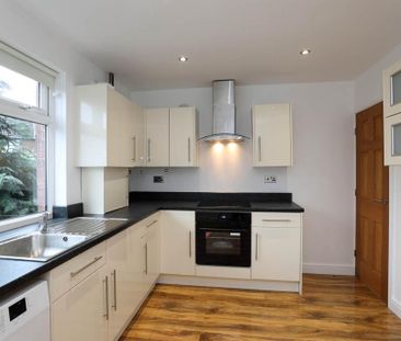 2 bedroom terraced house to rent - Photo 4