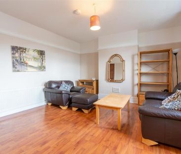 3 bedroom apartment to rent - Photo 2