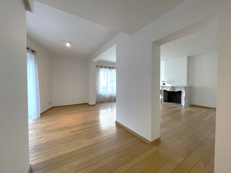 STIJLVOL APPARTEMENT VAN 145 m² TE HUUR IN CENTRUM KORTRIJK - Photo 3