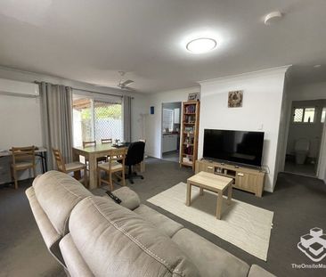 A SOUGHT-AFTER LOWSET UNIT IN A POPULAR COMPLEX! - Photo 6