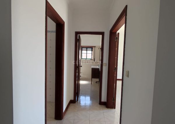 Apartamento T1 para Arrendamento em Agualva-Cacém