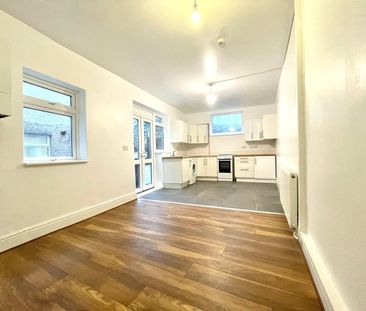 5 Bed End Terrace, Old Ashley Hill, BS6 - Photo 5