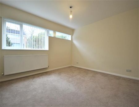 4 Bedroom End Terrace To Let - Photo 3
