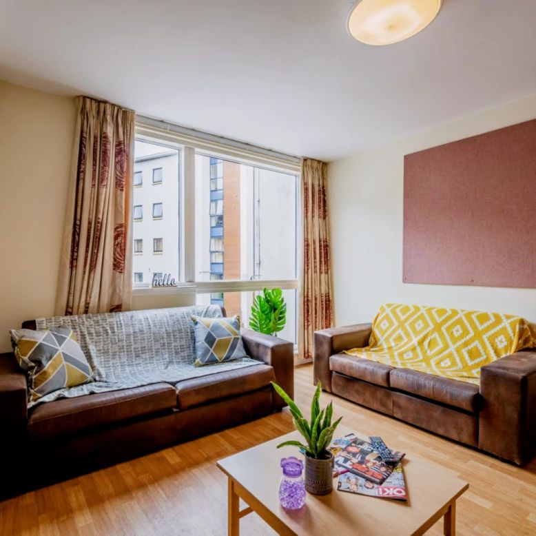 Double Ensuite (within 4 bed flat) - Photo 1