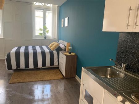 Studio to rent - Photo 5