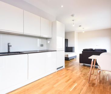 Studio to rent - Photo 4