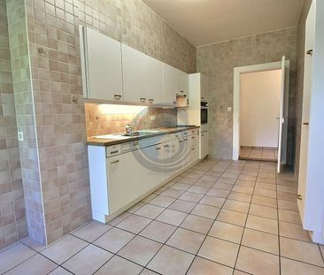 APPARTEMENT DE 3,5 PIÈCES AU CENTRE DE VEVEY - Photo 2