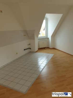 Helle 2-Zi.-Whg. im Dachgeschoss mit Laminatboden und Tageslichtbad. - Foto 1