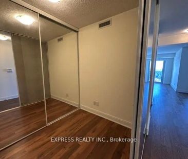 125 Village Green Square #2806 - Photo 6