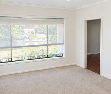 Spacious three bedroom home with fantastic outdoor entertaining. - Photo 1