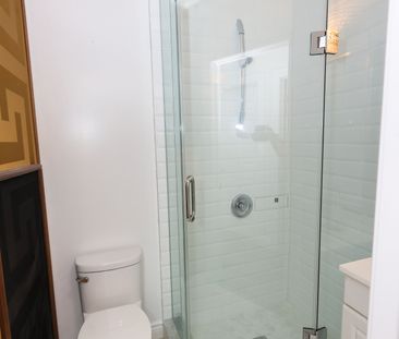 For Lease - 246 Hodgson Drive, Newmarket, Ontario - Photo 3