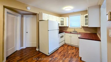 212 Winnett Avenue , - Photo 3