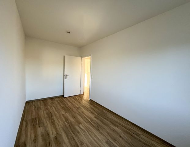 Mitten im Leben! Modernisierte 3-Zimmer Wohnung - optimal für 1-2 Personen - Foto 1
