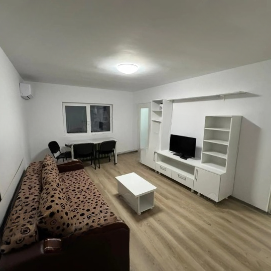 Apartament 3 camere, zona Nicolina-Podu Ros - Fotografie 1