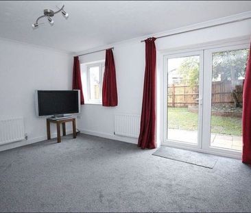 4 Bed Terraced House, Poppy Close, LU3 - Photo 1