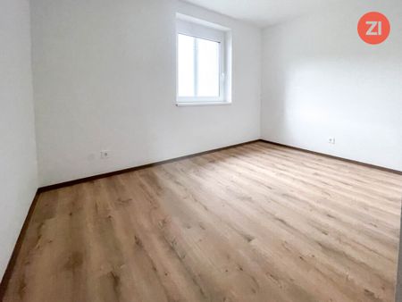 Schöne geförderte 4- Zimmer-Wohnung nahe der Autobahn S10 - Photo 2