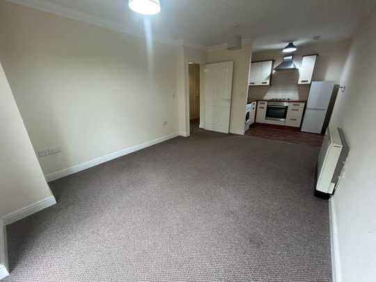 Edith Mills Close, NEATH - Photo 1