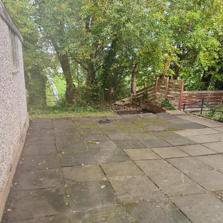 4 bedroom semi-detached house to rent - Photo 1