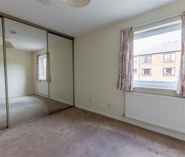 2 bedroom semi-detached house to rent - Photo 5