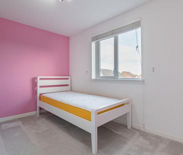 3 bedroom detached house to rent - Photo 5