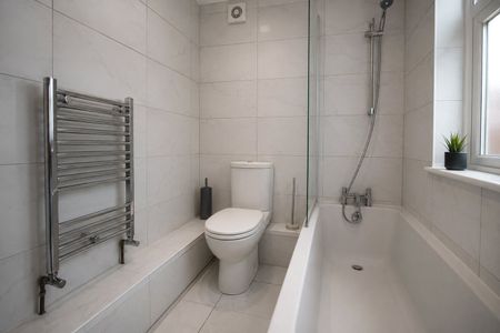 Bensham Lane, Thornton Heath, CR7 7EP - Photo 3