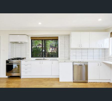 2 June Close, Green Point, NSW 2251 - Photo 3