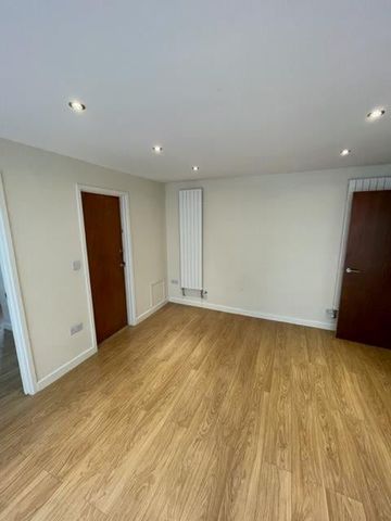 1 Bed Flat, London Road, CR7 - Photo 2
