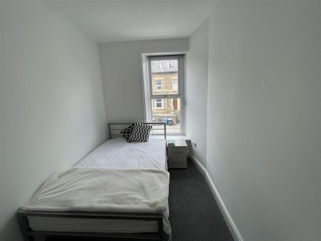 6 Bed Terraced House, Crookesmoor Road, S10 - Photo 3