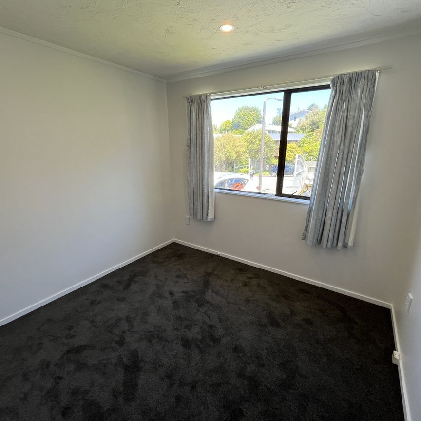 24 Fernhaven Grove, Newlands - Photo 1