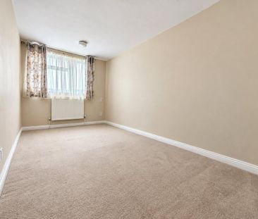 3 bedroom house to rent Jones Close, Southend-on-Sea, Essex, SS2 - Photo 5