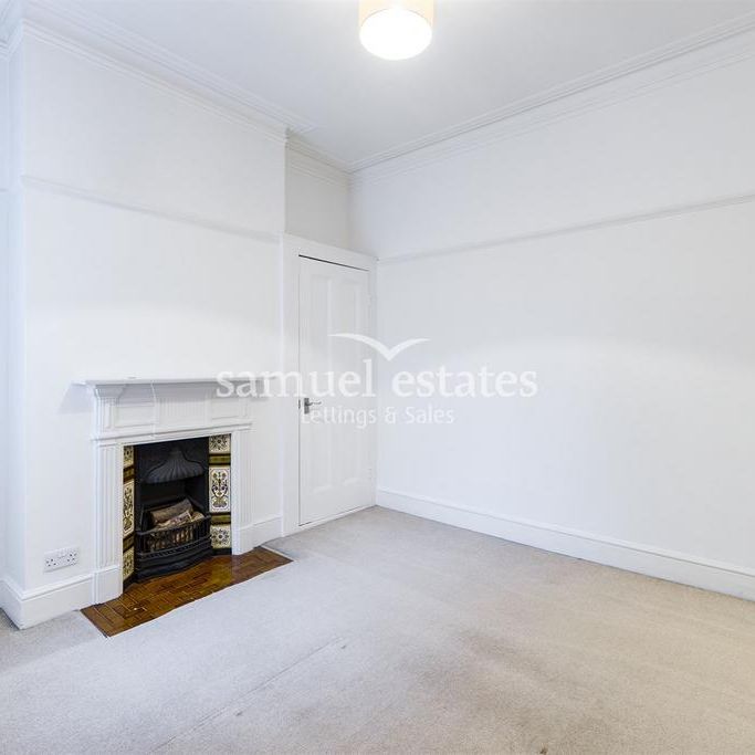 4 bedroom terraced house to rent - Photo 1