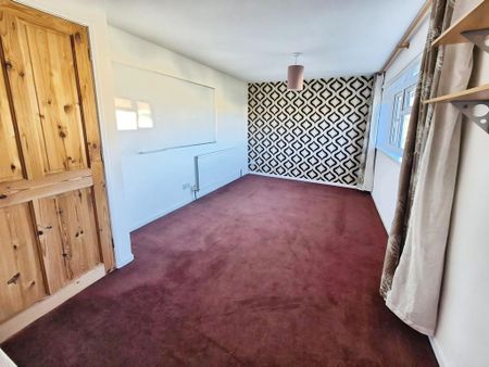 2 bedroom semi-detached house to rent - Photo 5