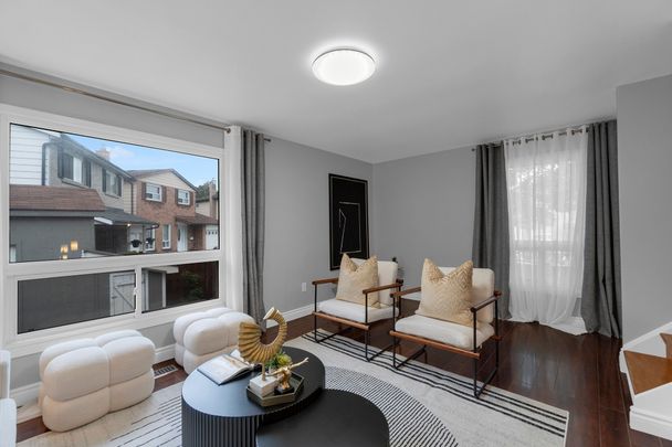 For Lease - 8 Franca Crescent, Toronto, Ontario - Photo 1